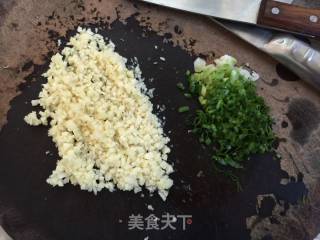 虾仁粉丝煲的做法步骤：1