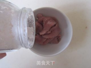 苦瓜炒鸭脯肉的做法步骤：3