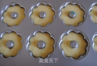 花朵小蛋糕的做法步骤：8