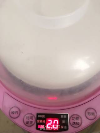 银耳红枣汤的做法步骤：2