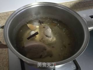盐水猪肝的做法步骤：2