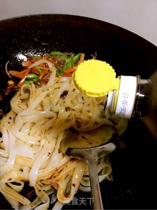 炒河粉的做法步骤：6