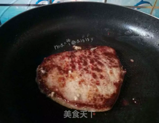 煎牛排的做法步骤：4