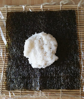 火腿肉松寿司的做法步骤：5