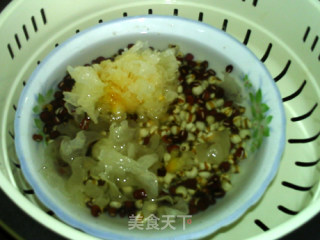 红豆薏米银耳露的做法步骤：4