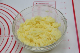 奶香椰蓉卷的做法步骤：6