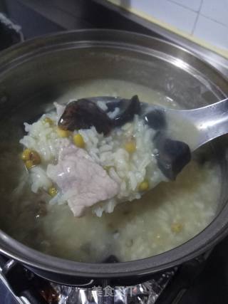 皮蛋瘦肉绿豆粥的做法步骤：7