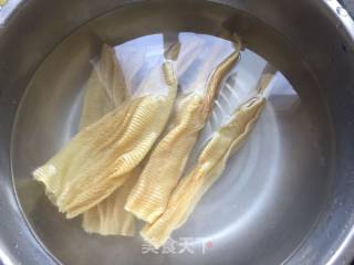 豆皮糯米肉卷的做法步骤：5