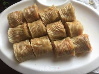 豆皮糯米肉卷的做法步骤：11