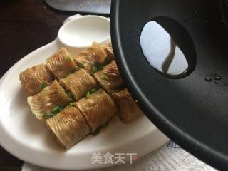 豆皮糯米肉卷的做法步骤：12