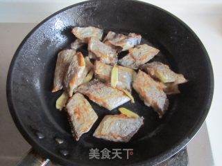 家常烧带鱼的做法步骤：4