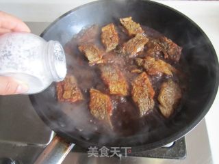家常烧带鱼的做法步骤：7