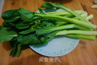 凉拌菜心的做法步骤：1