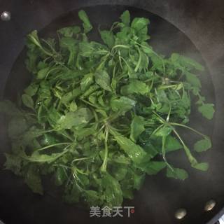 荠菜水饺的做法步骤：2