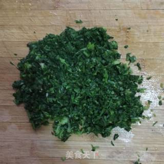 荠菜水饺的做法步骤：3
