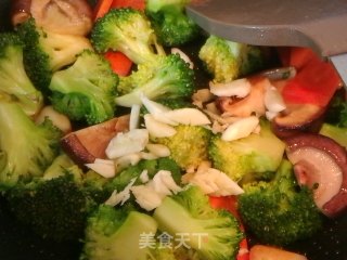 香菇西兰花的做法步骤：11