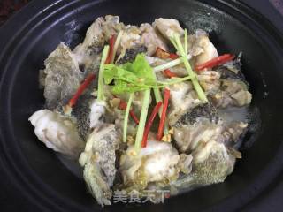 冬菜焖苏鼠斑的做法步骤：11