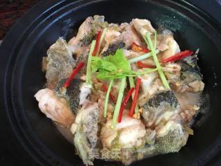 冬菜焖苏鼠斑的做法步骤：12