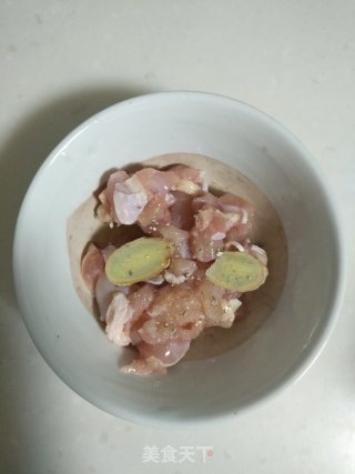 香菇鸡肉粥的做法步骤：3