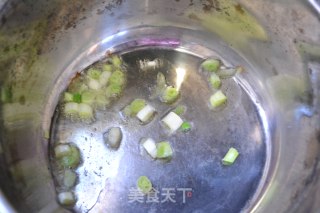 红白配-酸辣牛肉汤的做法步骤：2
