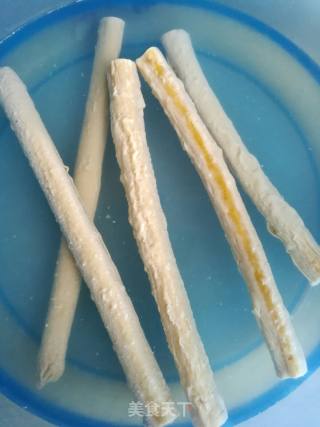 豆筋棍烧背脊骨的做法步骤：3