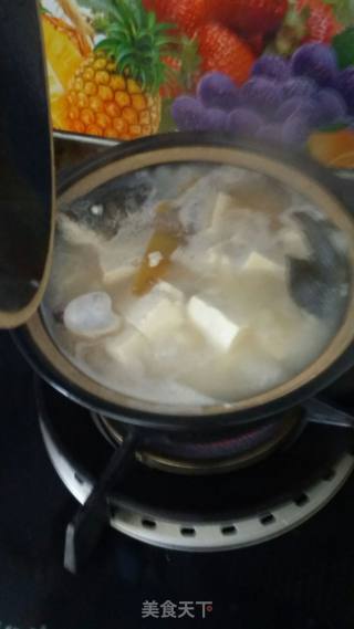 鲫鱼豆腐汤的做法步骤：6