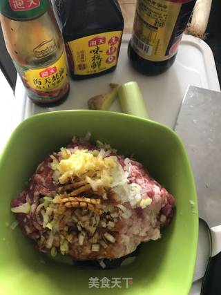 羊肉丸子汤的做法步骤：1