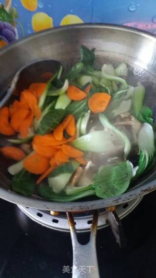 油菜炒香菇的做法步骤：4