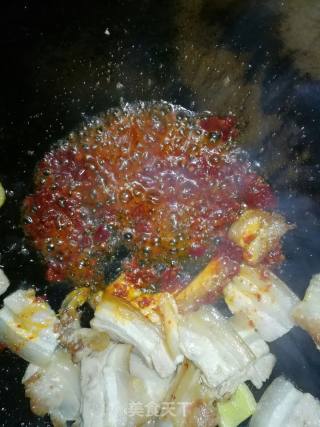 蒜苗回锅肉的做法步骤：4