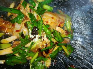 蒜苗回锅肉的做法步骤：6