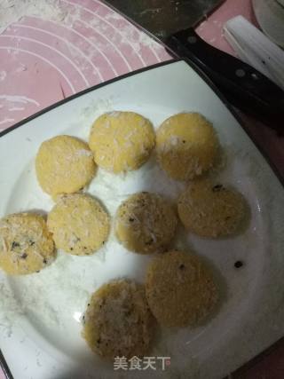 南瓜饼的做法步骤：3