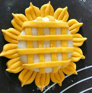 向日葵馒头的做法步骤：14