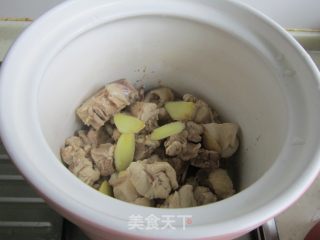 红果家菜谱之酸菜鸡的做法步骤：5