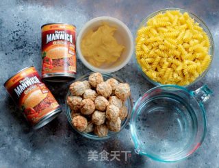 奶酪牛肉酱意大利面的做法步骤：1