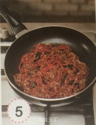 牛肉饼三明治的做法步骤：5
