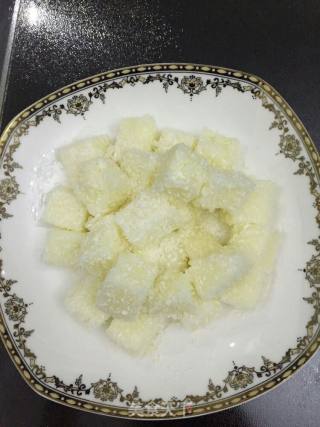 椰丝牛奶小方的做法步骤：8
