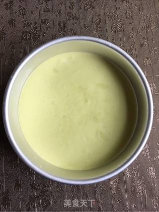 波菜汁八寸戚风的做法步骤：12