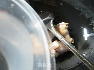 鸡翅根煮花菜的做法步骤：3