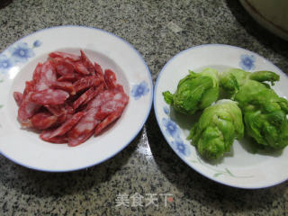 香肠炒儿菜的做法步骤：1