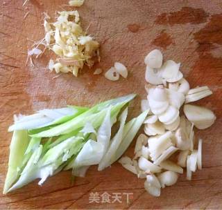 芹菜炒粉条的做法步骤：5