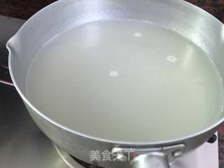 黄瓜煮双丸的做法步骤：3