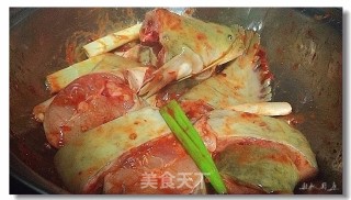 水煮鲶鱼的做法步骤：4