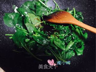 蒜蓉菠菜的做法步骤：6