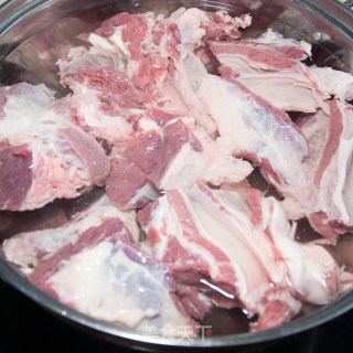 红烧牛肉面的做法步骤：2
