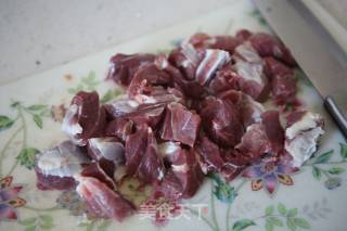 Q弹香菇牛肉丸的做法步骤：1