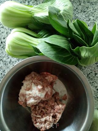 小油菜牛肉水饺的做法步骤：1