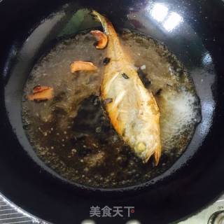 香煎黄花鱼的做法步骤：4