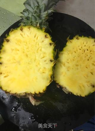 菠萝炒饭的做法步骤：2