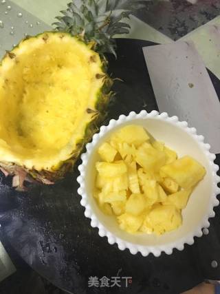菠萝炒饭的做法步骤：4