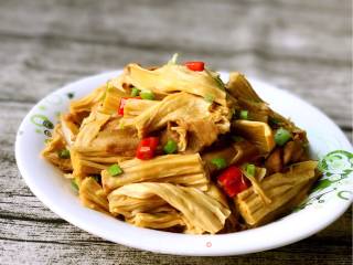 五花肉烧腐竹的做法步骤：8